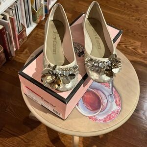 Gold juicy couture flats